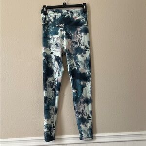 Women's Tie-Dye Jeggings in Blue and White